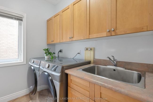 227 The Lions Gate, House other with 5 bedrooms, 4 bathrooms and 4 parking in Waterloo ON | Image 18