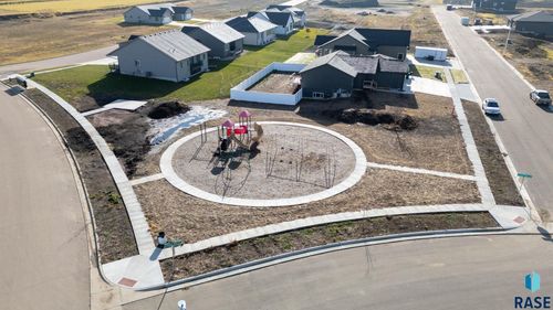 912 Sunset St, Valley Springs, SD, 57068-2012 | Card Image