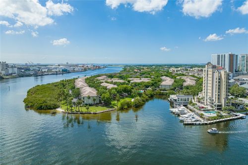 724 Coral Reef Dr, TAMPA, FL, 33602-5910 | Card Image
