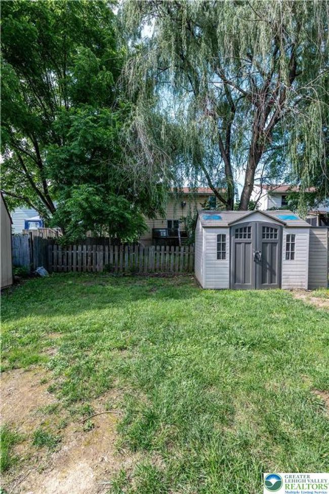 B - 1849 Auburn St, House other with 3 bedrooms, 3 bathrooms and null parking in BETHLEHEM PA | Image 24