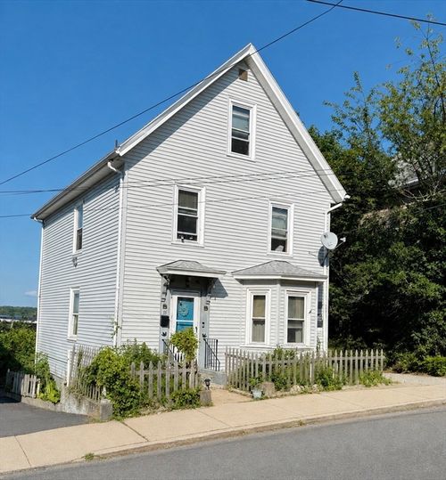 35 Ridgeway St, Lynn, MA, 01902-2850 | Card Image