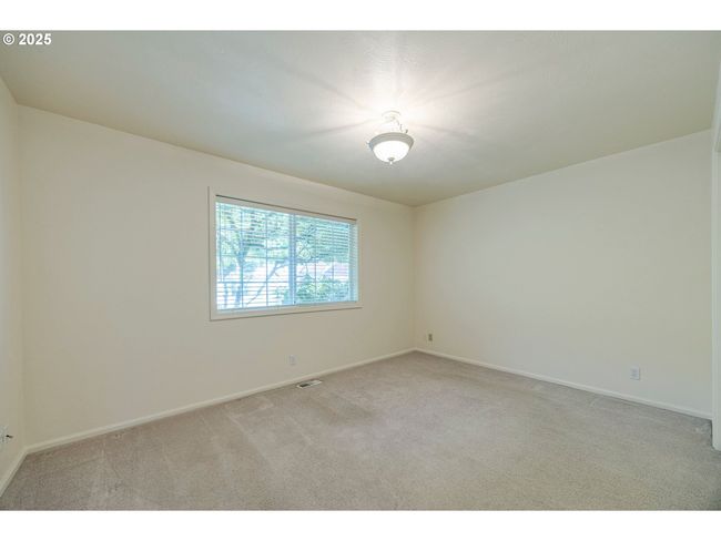 1705 River Pointe Loop, House other with 4 bedrooms, 2 bathrooms and 2 parking in Eugene OR | Image 22