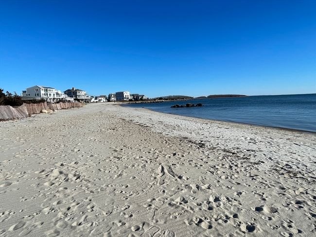7 Laurel St, House other with 3 bedrooms, 1 bathrooms and 3 parking in Mattapoisett MA | Image 18