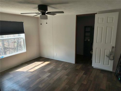 69 Gold Lake Dr, Cleveland, GA, 30528-6828 | Card Image