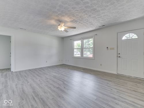 57 Oakden Ct, New Whiteland, IN, 46184-1060 | Card Image