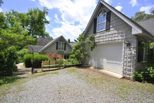 1216 Timberlake Dr, Lynchburg, VA, 24502-3724 | Card Image
