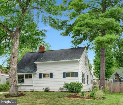 5701 Wainwright Ave, ROCKVILLE, MD, 20851-1945 | Card Image