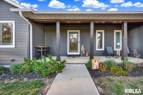 152 Lakecrest Pl, Dahinda, IL, 61428-9676 | Card Image