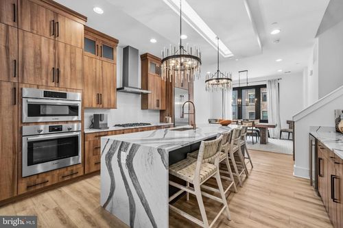 14936 Dispatch St, ROCKVILLE, MD, 20850-4086 | Card Image