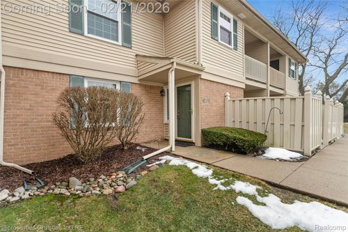 19106 Northridge Dr, Northville Township, MI, 48167-2268 | Card Image