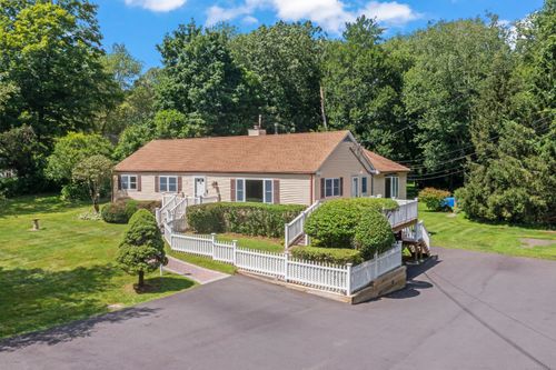 41 Hattertown Rd, Newtown, CT, 06470-2411 | Card Image