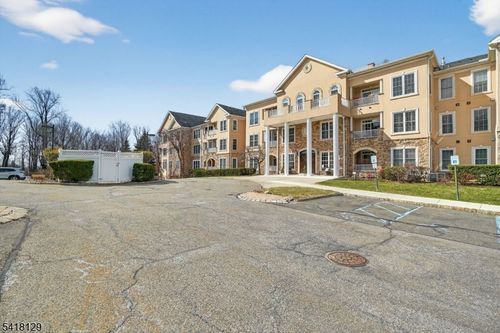 2205-2205 Clinton Ln, Rockaway, NJ, 07866-5825 | Card Image