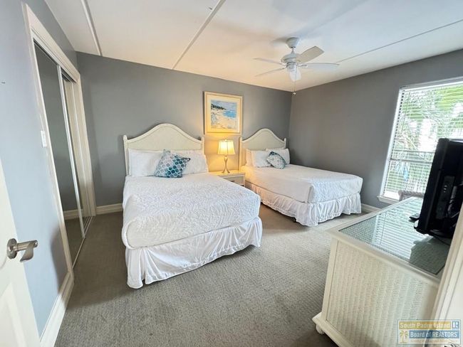 APT-402 - 3000 Gulf Blvd, Condo with 2 bedrooms, 2 bathrooms and null parking in South Padre Island TX | Image 9