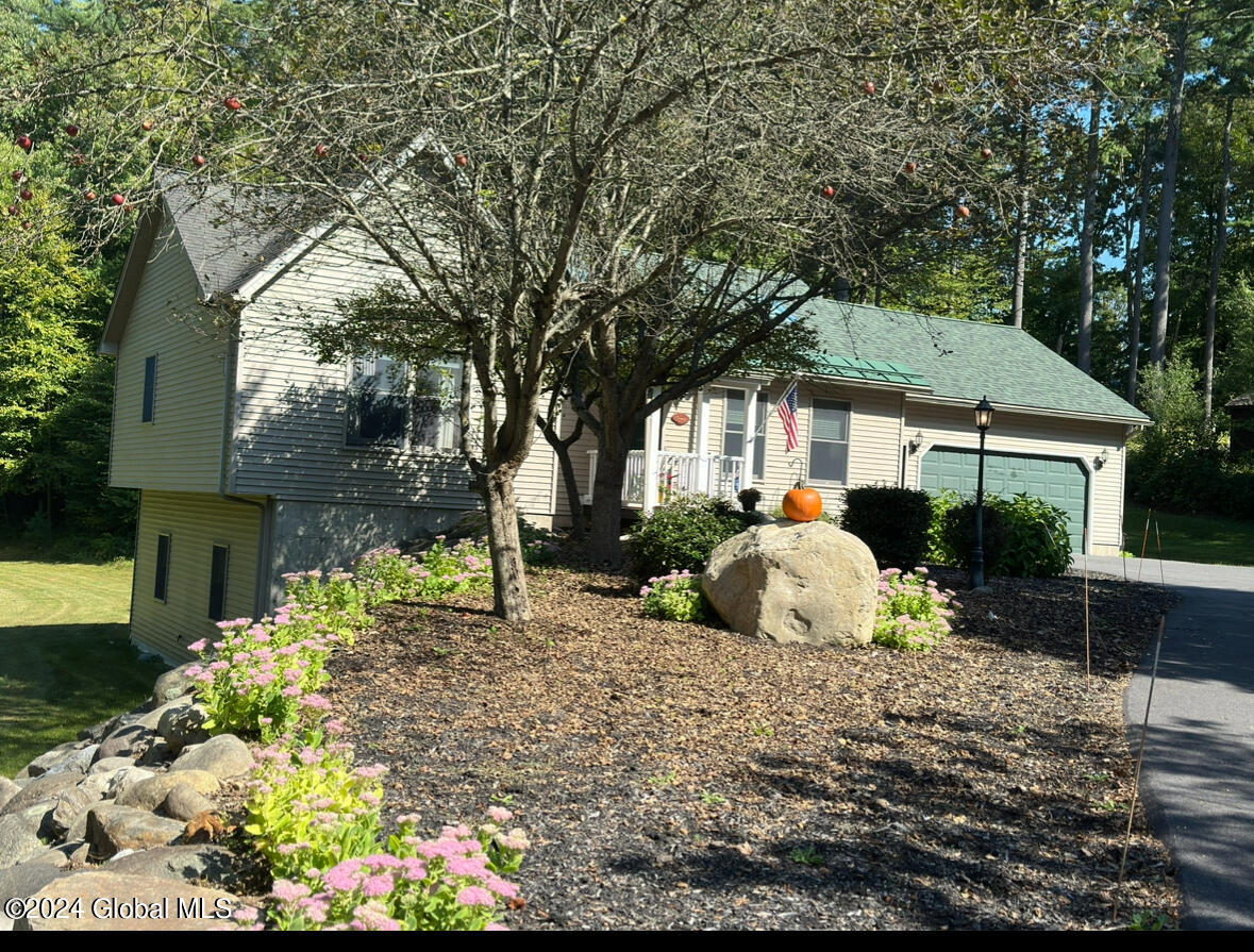 Tee Hill Rd, Queensbury, NY 12804