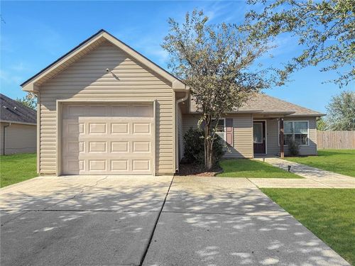 28515 Vintage Ln, Ponchatoula, LA, 70454-8418 | Card Image