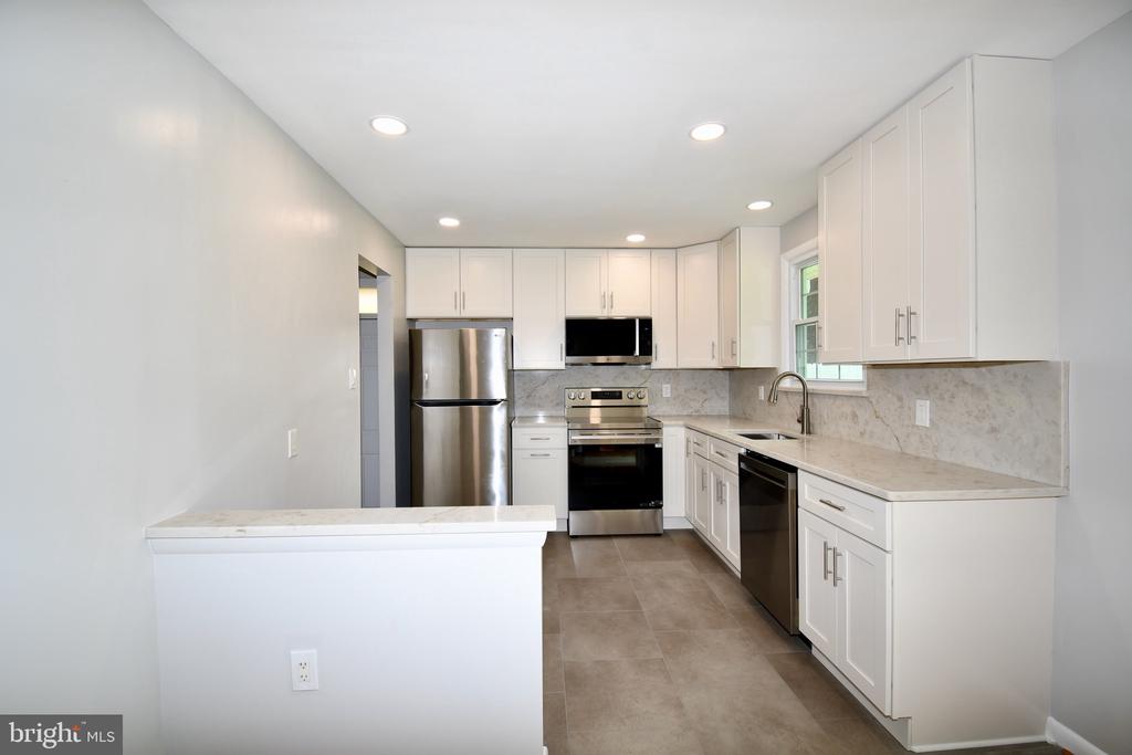 Residential in KENSINGTON 4
