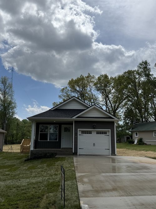 137 Illinois Ave, Oak Grove, KY, 42262-9409 | Card Image