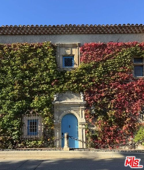 7398 Pyramid Pl, LOS ANGELES, CA, 90046-1315 | Card Image