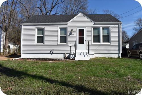 2324 Huntington Ave, Overland, MO, 63114-3404 | Card Image