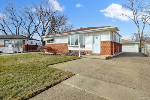 1418 Westchester St, Westland, MI, 48186-5336 | Card Image