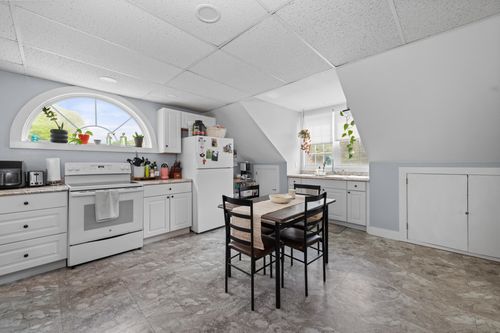 459 Lake St, Bristol, NH, 03222-3851 | Card Image