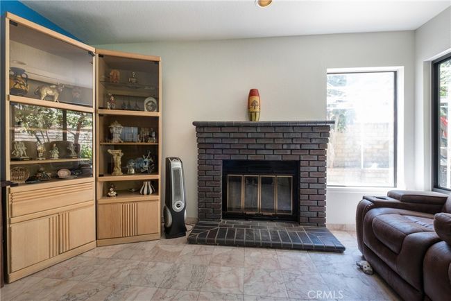 25215 Hazelcrest Ln, House other with 4 bedrooms, 3 bathrooms and 3 parking in Stevenson Ranch CA | Image 5