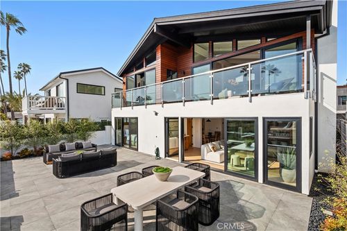 4017 Channel Pl, Newport Beach, CA, 92663 | Card Image