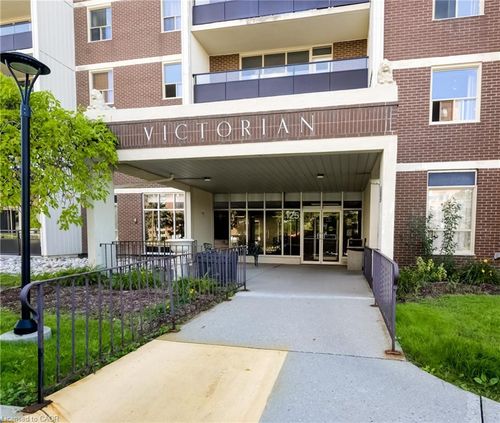 204-125 Lincoln Rd, Waterloo, ON, N2J2N9 | Card Image