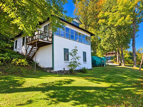 1 Pj Ln, Newport, VT, 05855-5548 | Card Image