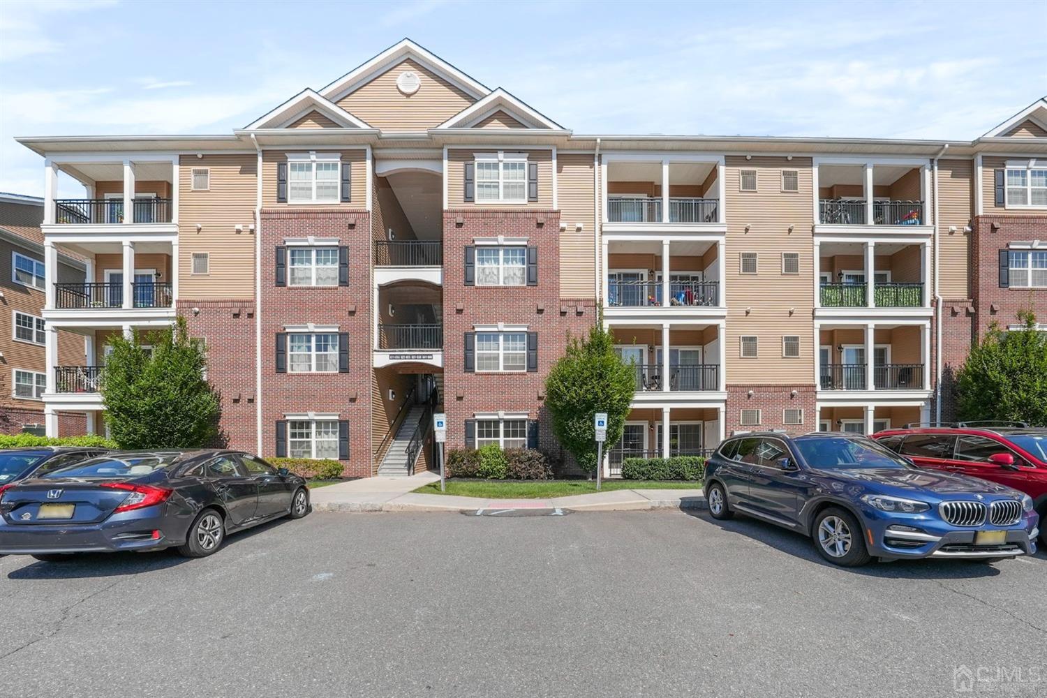 Strassle Way, South Plainfield, NJ 07080