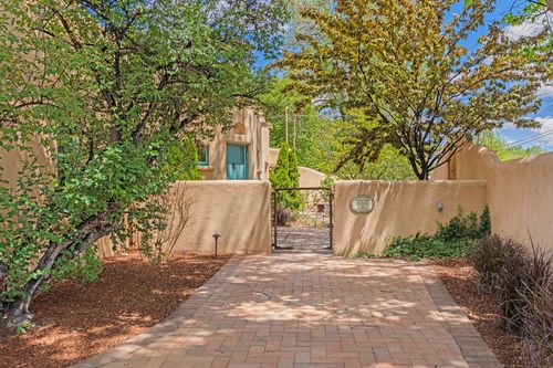 511 E Palace Ave, Santa Fe, NM, 87501-2225 | Card Image