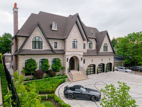 29 Denham Dr, Richmond Hill, ON, L4C6H6 | Card Image