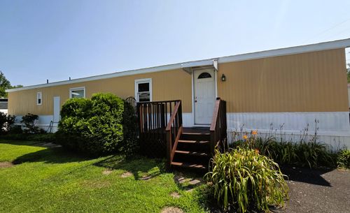 29-301 S Main St, Newtown, CT, 06470-2762 | Card Image