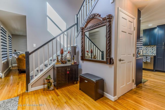 Foyer (2) | Image 26