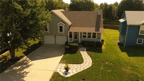 1010 N Parker Ter, Olathe, KS, 66061-6318 | Card Image