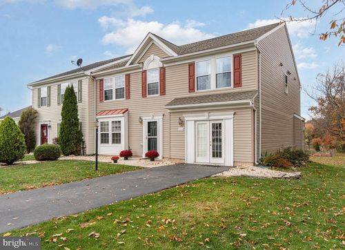 3118 Sundown Dr, CHAMBERSBURG, PA, 17202-7067 | Card Image