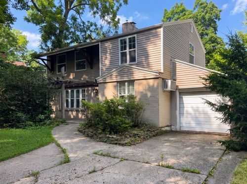 911 Foley Ave, Champaign, IL, 61820-6303 | Card Image