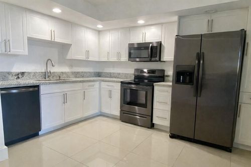 apt-112-8520 Sw 133rd Avenue Rd, Miami, FL, 33183-4589 | Card Image