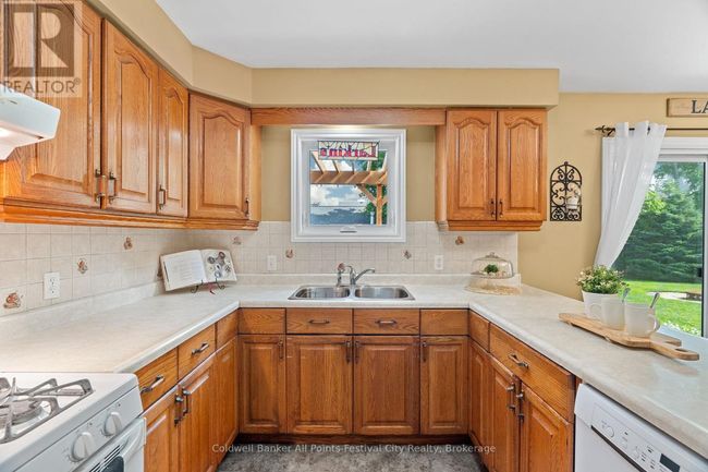 5 Krohmer Dr, House other with 4 bedrooms, 2 bathrooms and 5 parking in Goderich ON | Image 11