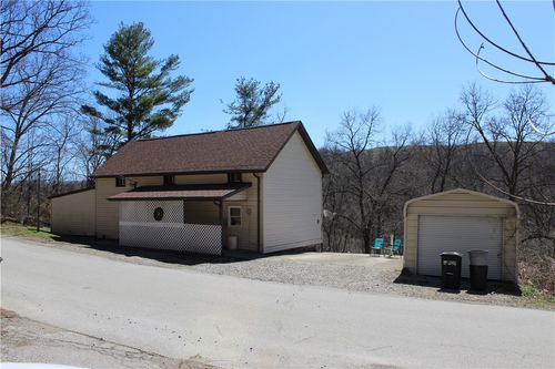 283 Duck Hollow Rd, Uniontown, PA, 15401-8955 | Card Image