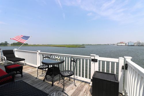 109 N Surrey Ave, Ventnor, NJ, 08406 | Card Image