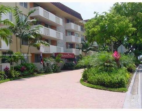 apt-225-1800 Sans Souci Blvd, North Miami, FL, 33181-3068 | Card Image