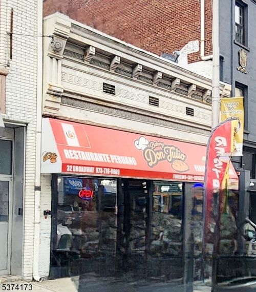 30 Broadway, Passaic, NJ, 07055-5006 | Card Image
