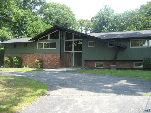10 Royal Oaks Dr, Norwich, CT, 06360-1612 | Card Image