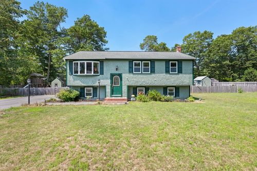 8 Cornish St, Carver, MA, 02330-1315 | Card Image