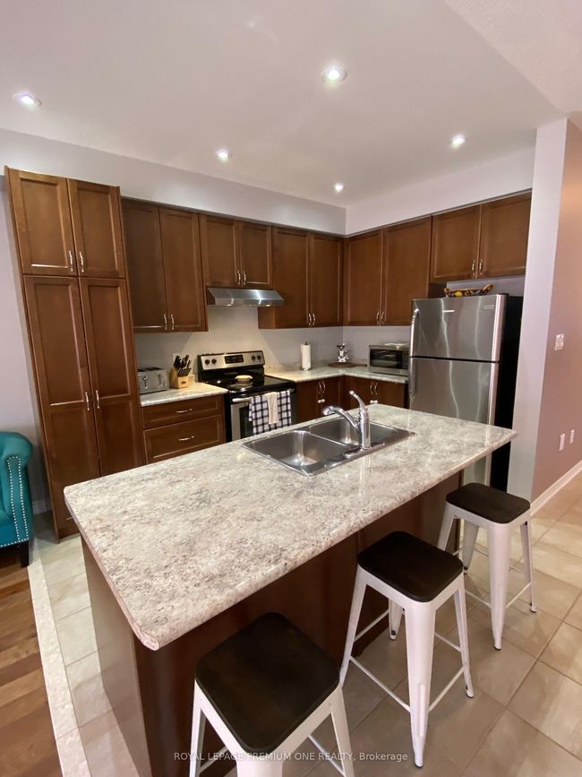 51 Prosser Cres, House attached with 4 bedrooms, 4 bathrooms and 3 parking in Sutton West ON | Image 8