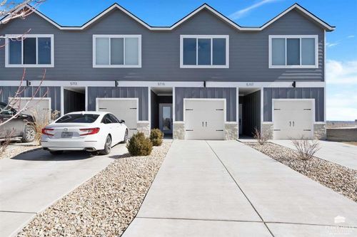 5723 Goheen Dr, Manhattan, KS, 66503-2653 | Card Image
