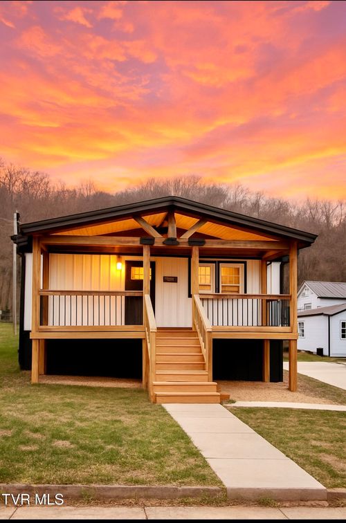 1836 Anderson St, Bristol, TN, 37620-1912 | Card Image