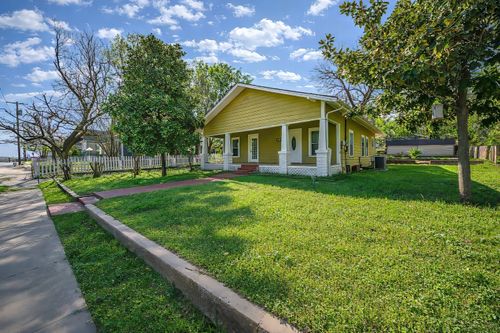 311 W Spring St, Weatherford, TX, 76086-3225 | Card Image