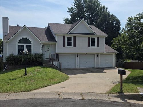 413 N Savage Ct, Independence, MO, 64050-3472 | Card Image